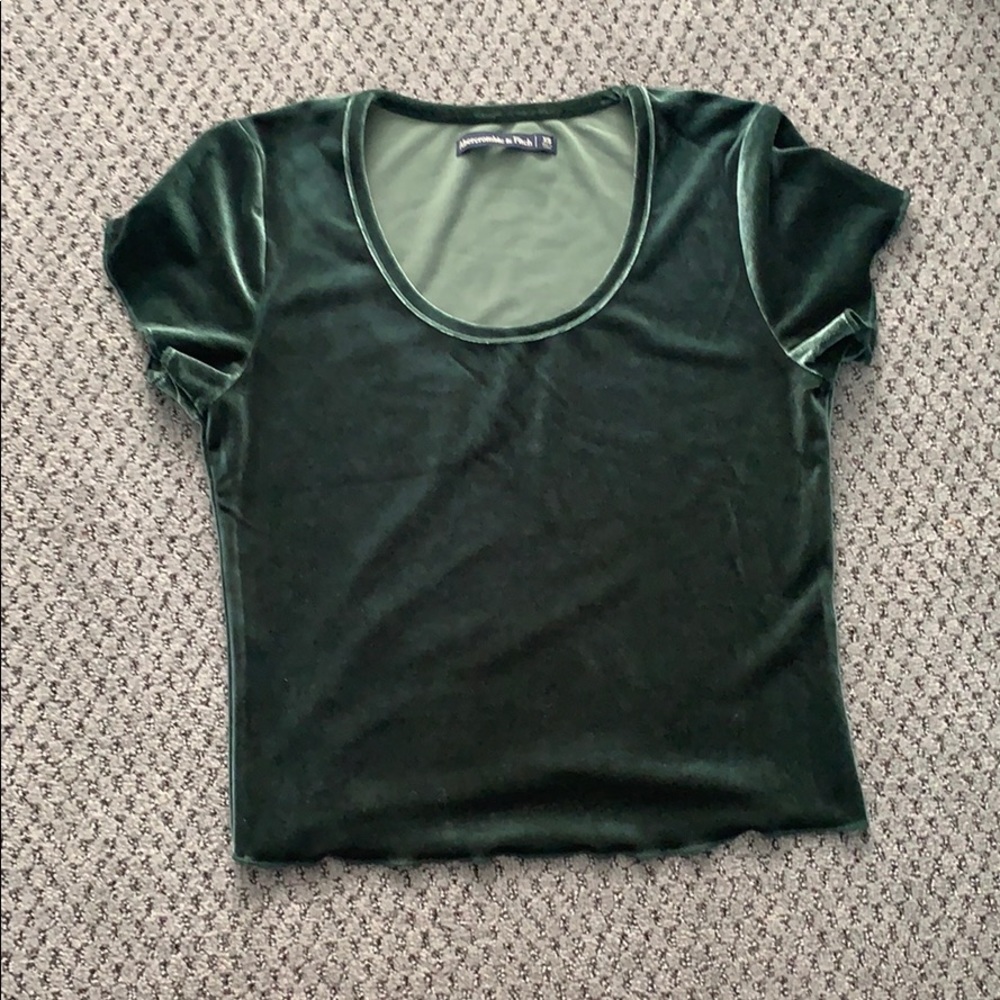 Green velvet scoopneck tee